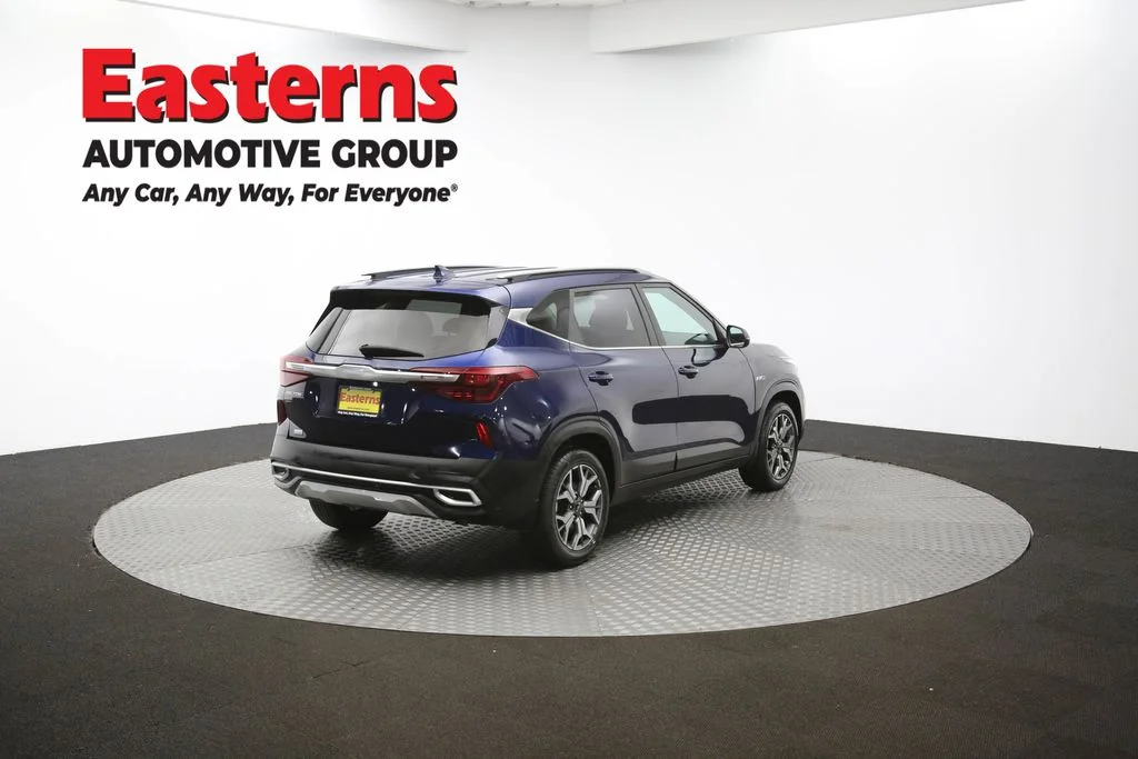 Used 2022 Blue Kia EX image 41