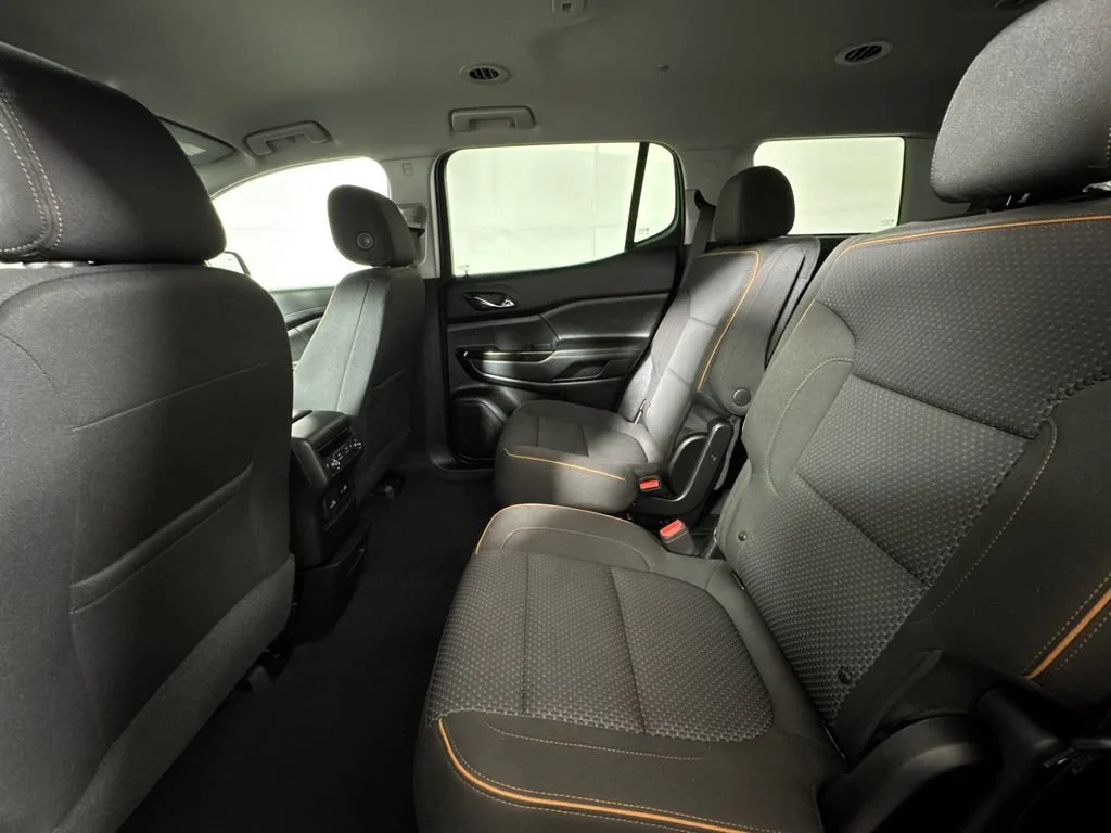 Used 2023 EBONY TWILIGHT METALLIC GMC AT4 image 12