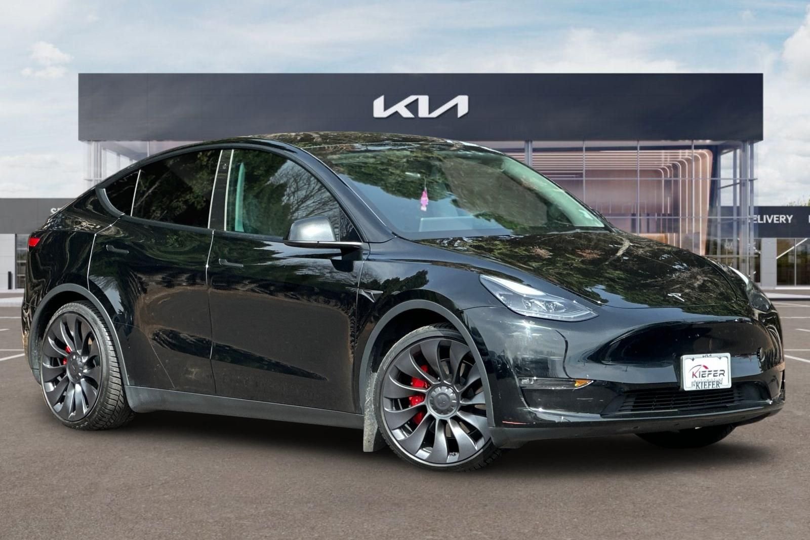 Used 2023 Tesla Model Y Performance with VIN 7SAYGDEF7PF668119 for sale in Eugene, OR
