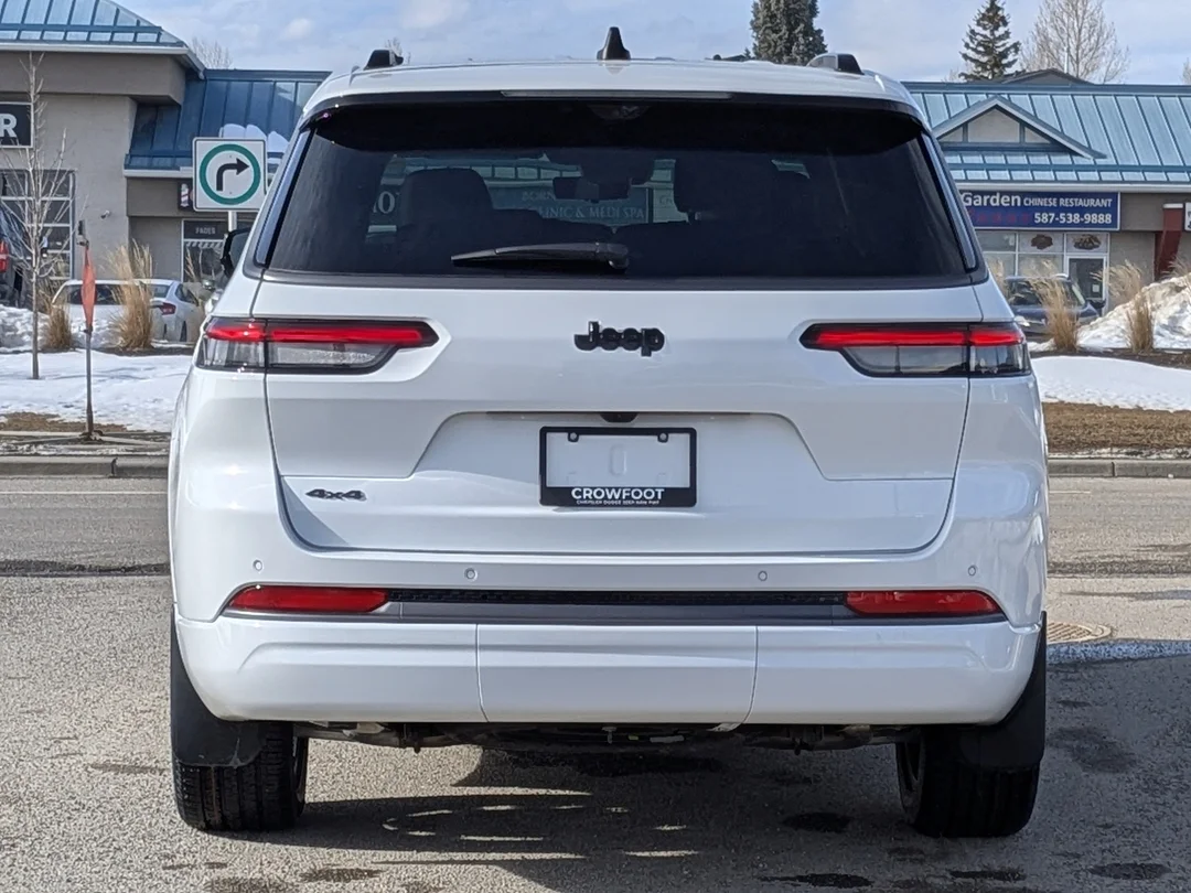 New 2026 White Jeep Limited Reserve - - 4x4 - Pano Sunroof - 6- Passenger Seating - Trailer Tow - Vent Seats & More! image 7