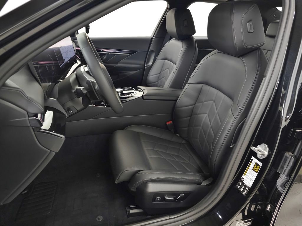 Used 2024 Black Sapphire Metallic BMW 540i xDrive image 16