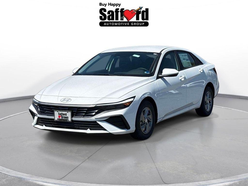 New 2026 White Hyundai SE image 1