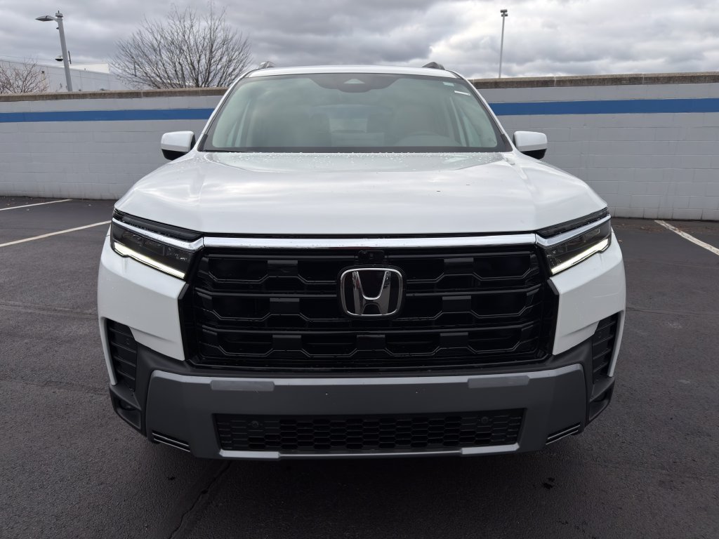 New 2026 Platinum White Pearl Honda Touring image 8