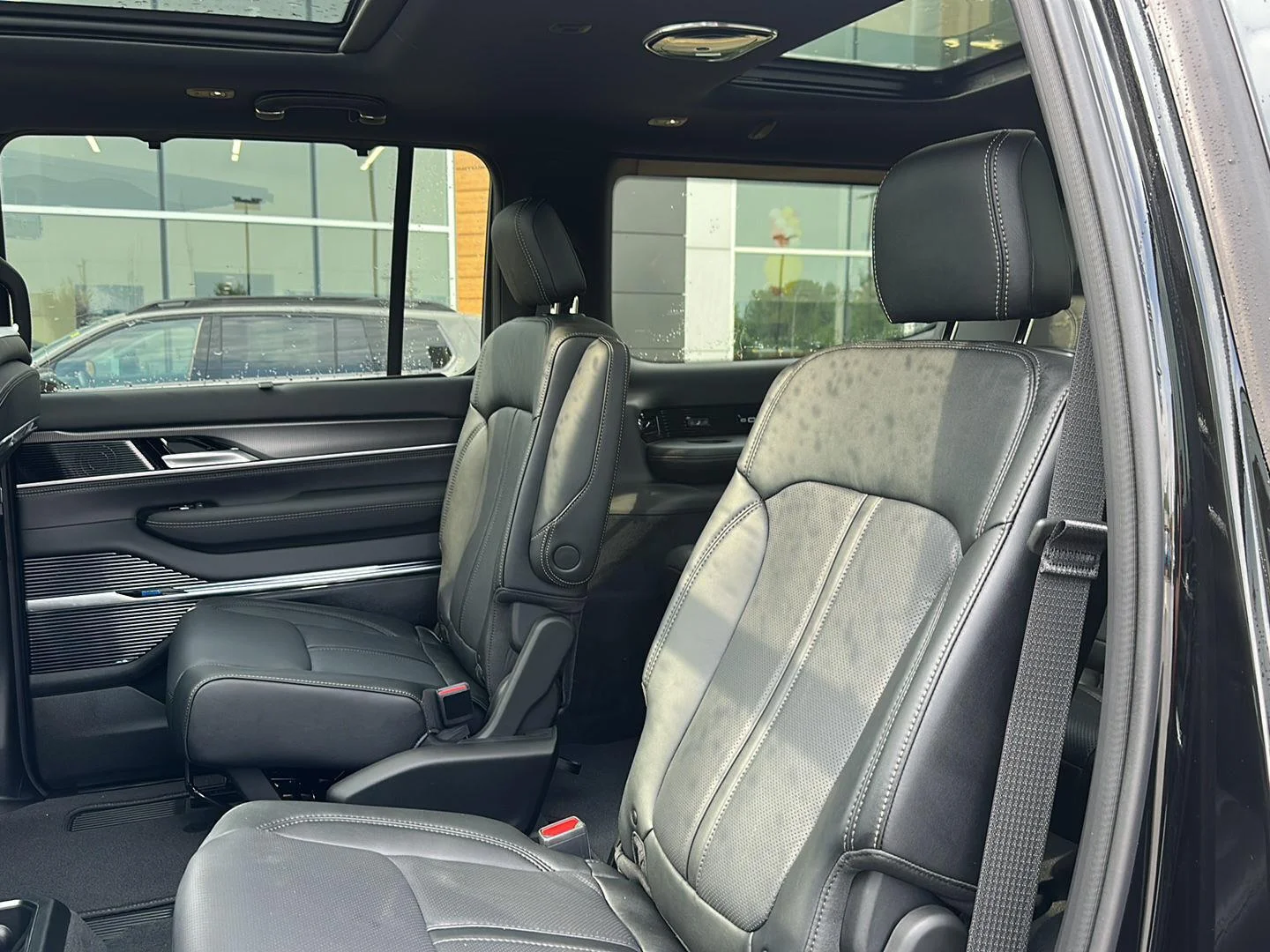 New 2026 High Gloss Black Jeep Summit Obsidian image 33