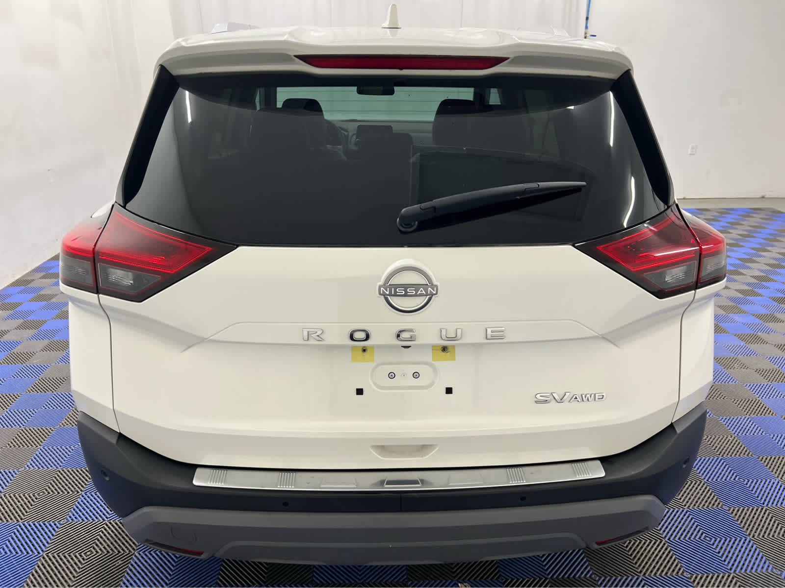 Used 2023 Pearl White Tricoat Nissan SV image 6
