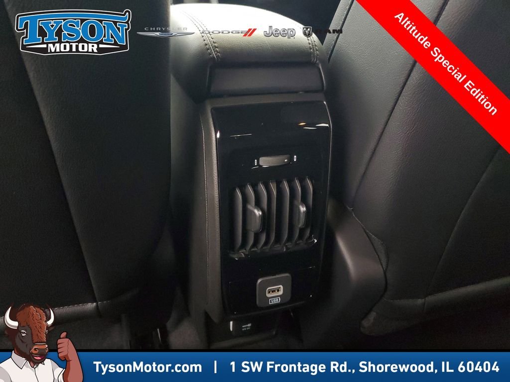 New 2026 Hydro Blue Pearlcoat Jeep Latitude image 12