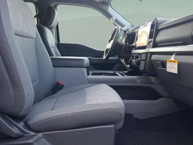 New 2026 Carbonized Gray Metallic Ford F-250® XLT image 31