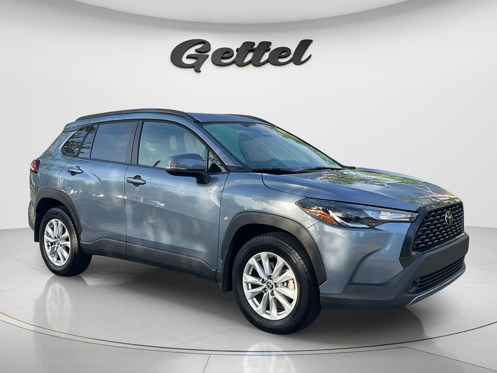 Certified Used 2024  Toyota LE image 3