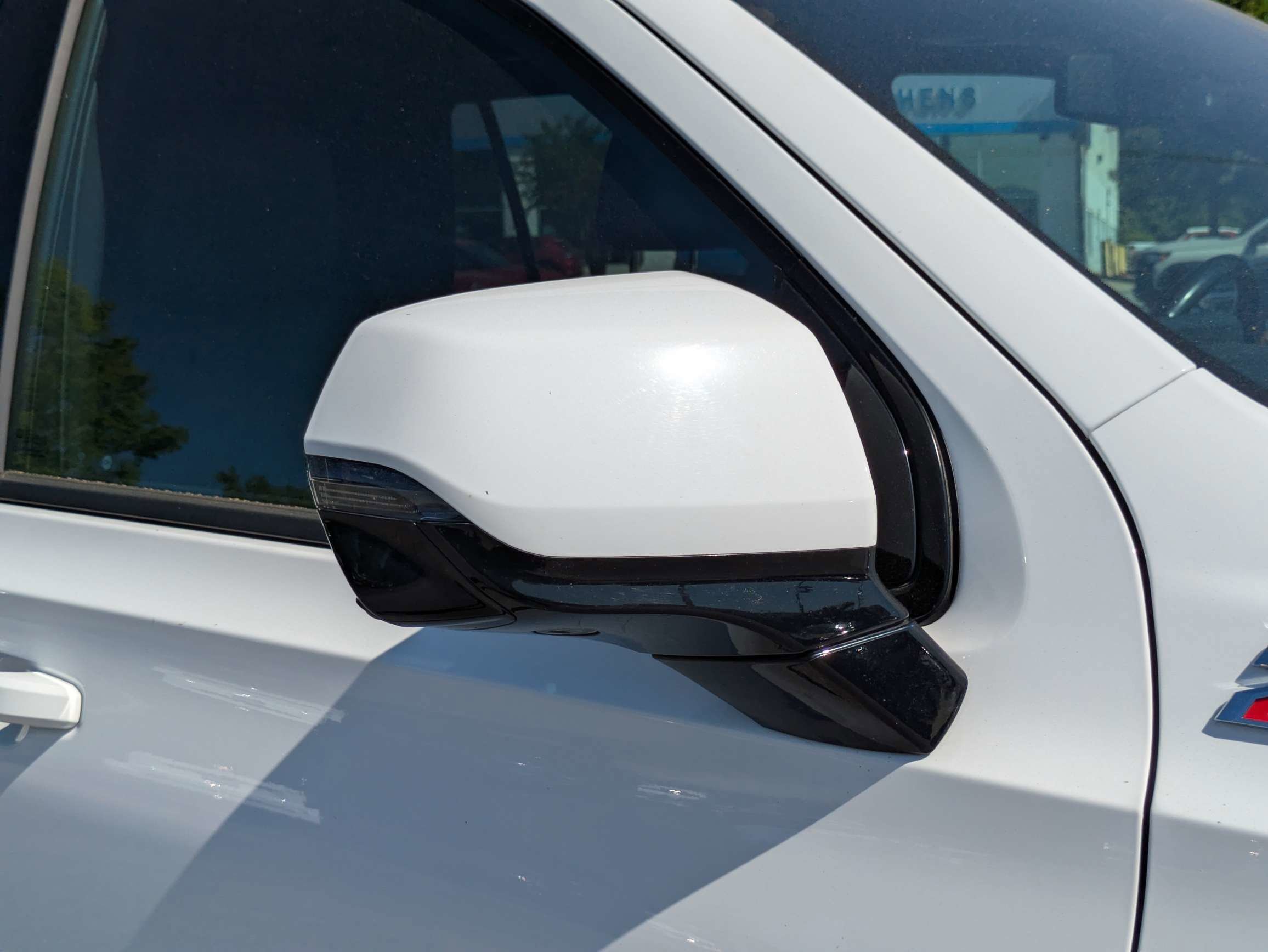 Used 2021 Summit White Chevrolet Z71 image 12