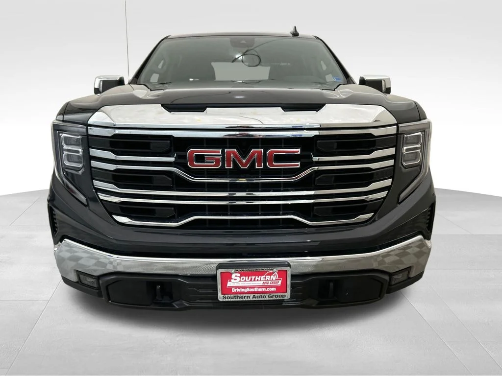Used 2025 Silver GMC SLT image 11