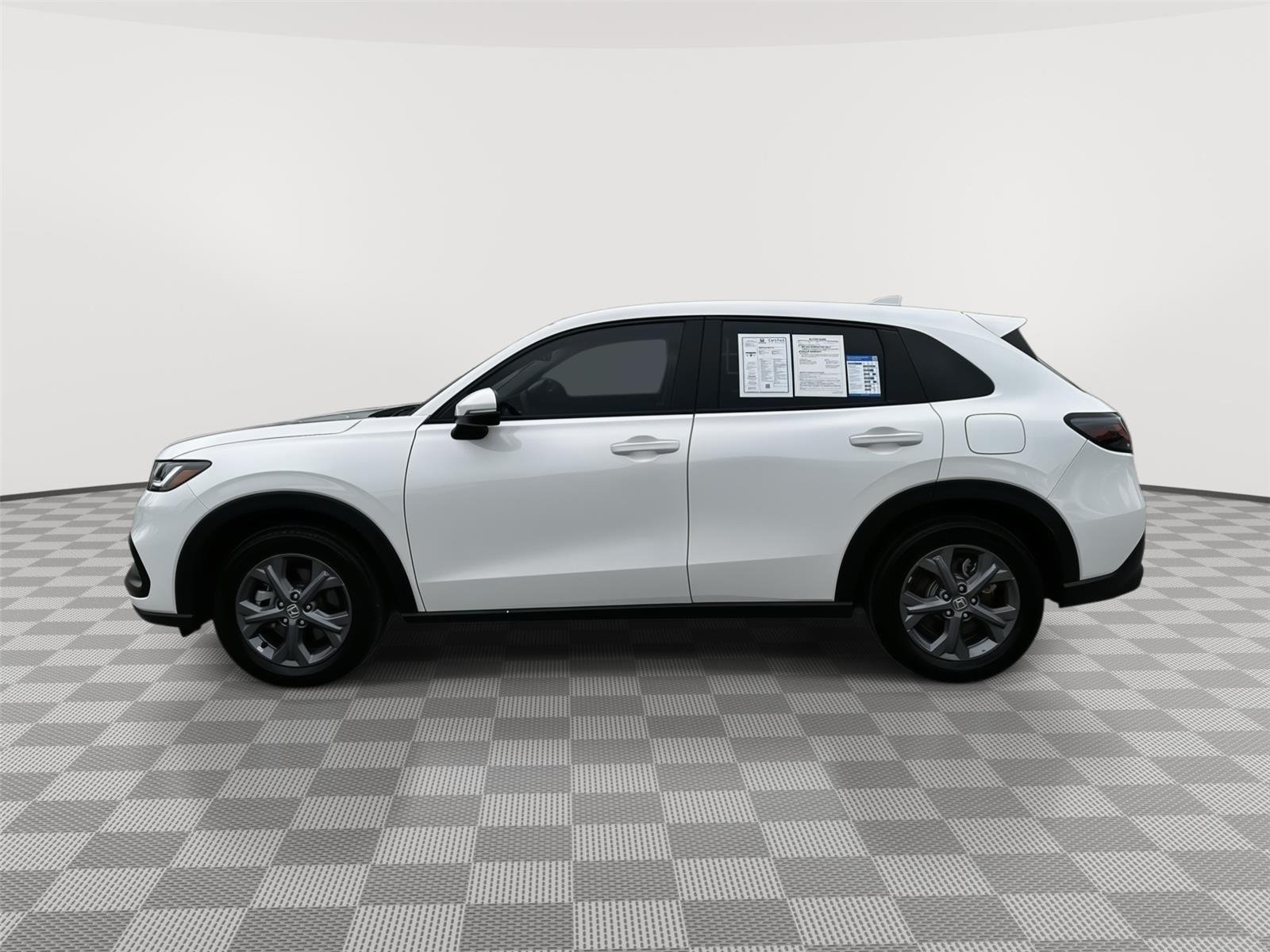 Used 2026 Platinum White Pearl Honda LX image 3