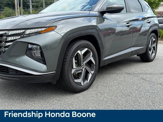 Used 2022 Gray Hyundai SEL image 9