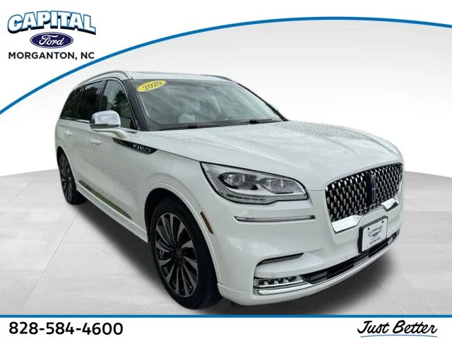 Used 2020 White Lincoln Black Label Grand Touring image 1