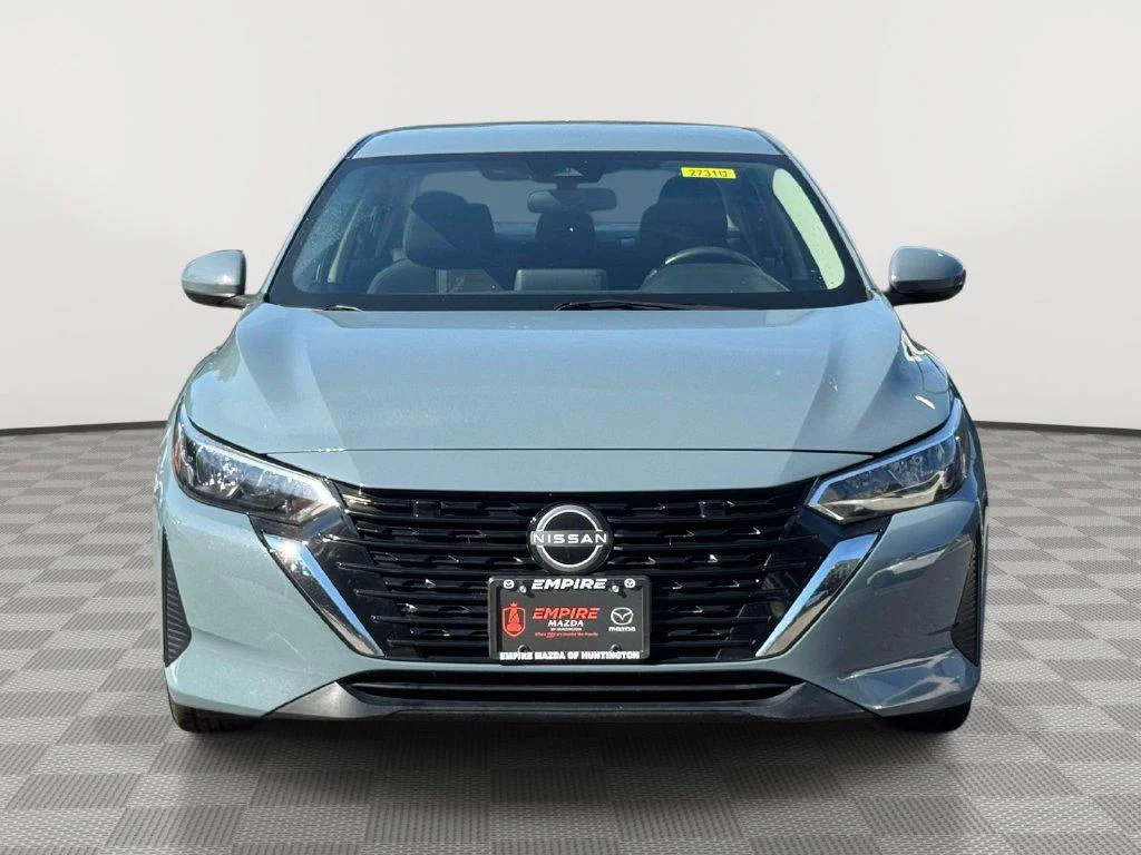 Used 2024 Nissan Sentra SV with VIN 3N1AB8CV5RY207042 for sale in Huntington Station, NY
