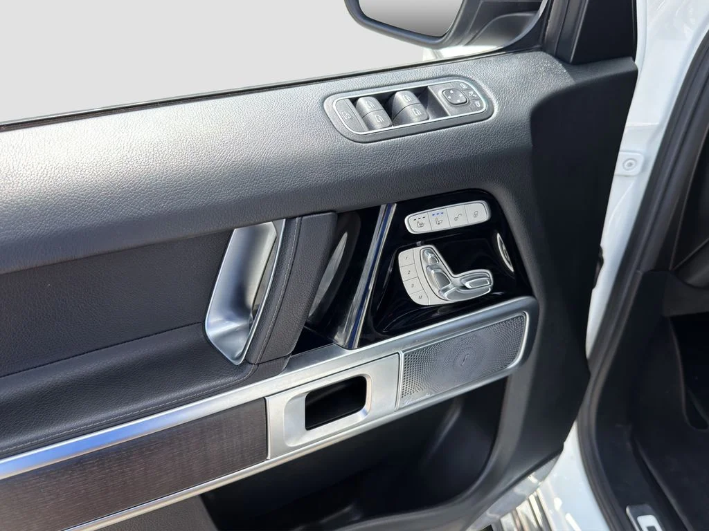 Used 2019 White Mercedes-Benz G 550 image 26