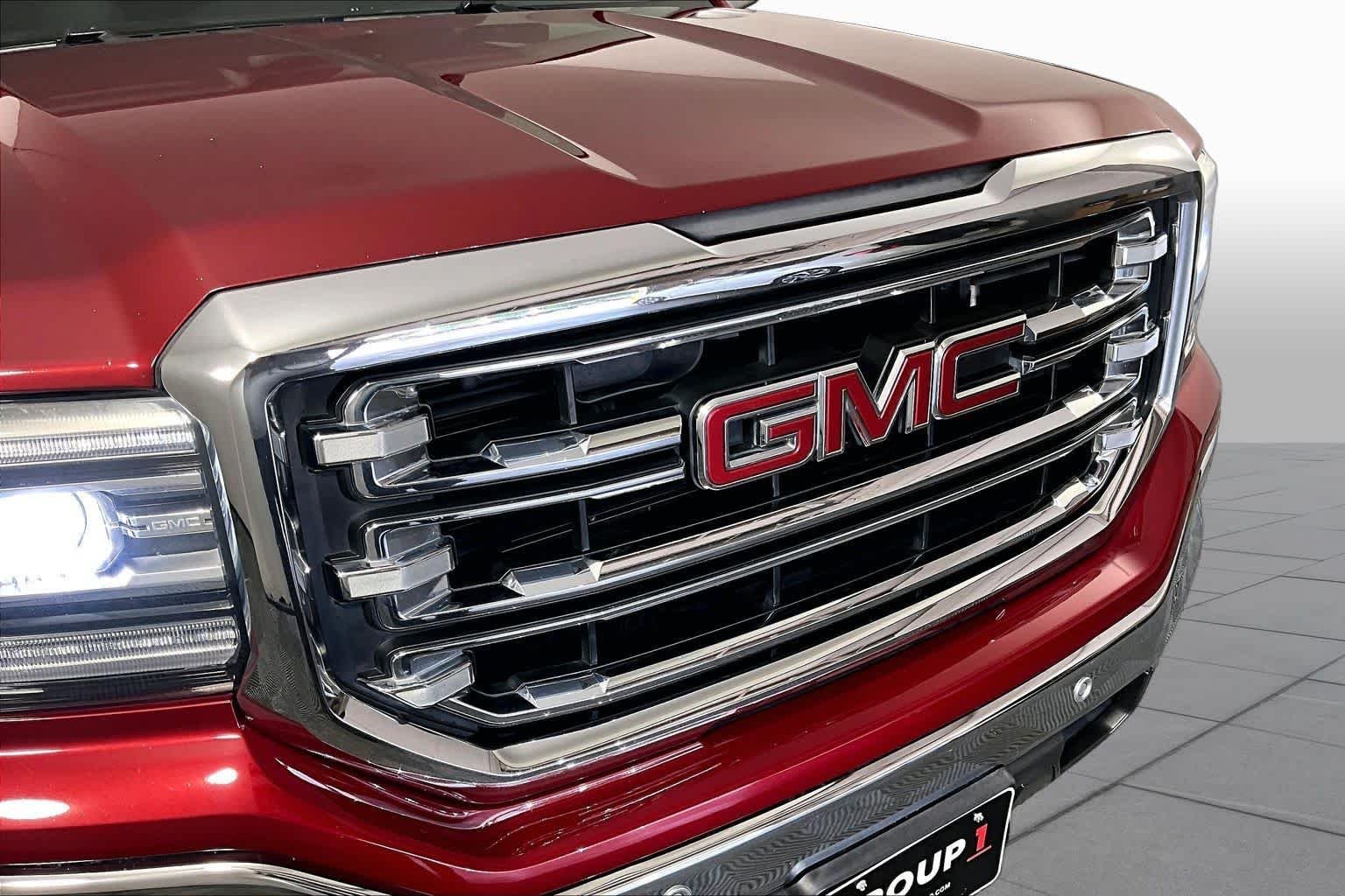 Used 2018 RED QUARTZ TINTCOAT GMC SLT image 28