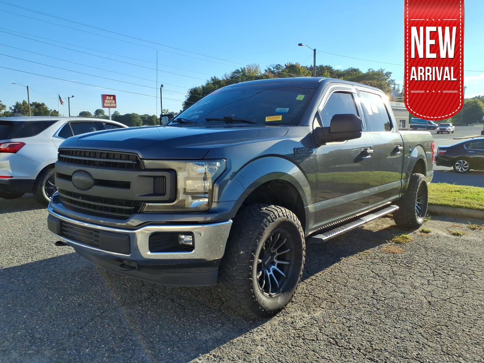 Certified Used 2018 Gray Ford XLT image 1