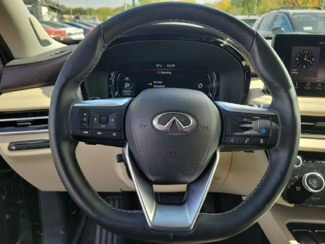 Used 2024 Black INFINITI Sensory image 22