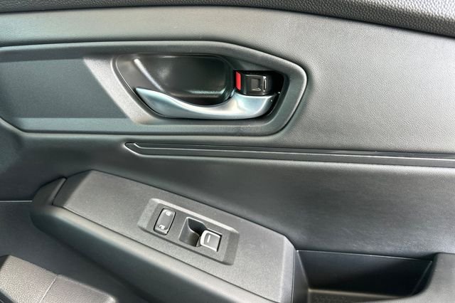 Used 2025 Canyon River Blue Met Honda SE image 19