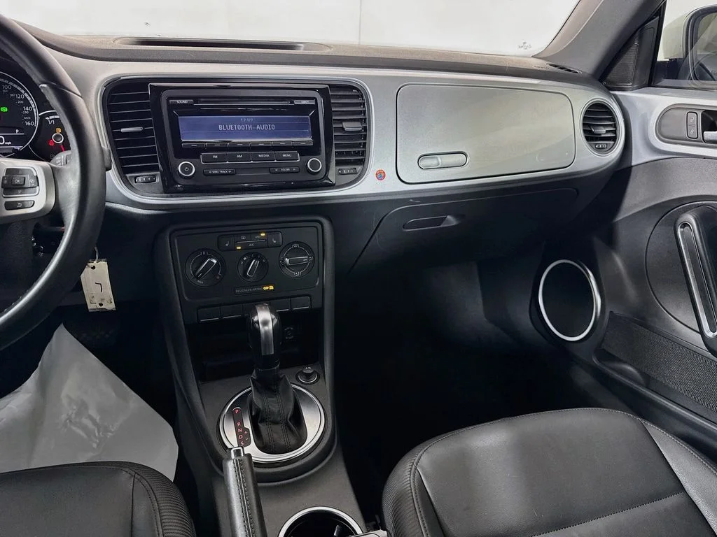 Used 2014 Silver Volkswagen 2.5L image 26