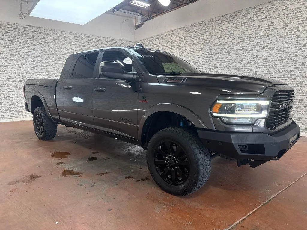 Used 2020 Granite Crystal Metallic Clearcoat Ram Laramie image 1
