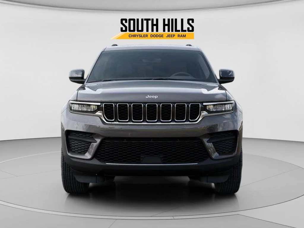 New 2025 Gray Jeep Laredo X image 6