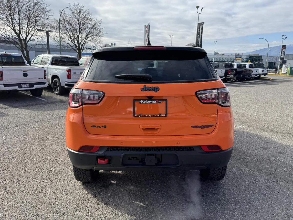 New 2026 joose Jeep Trailhawk image 6