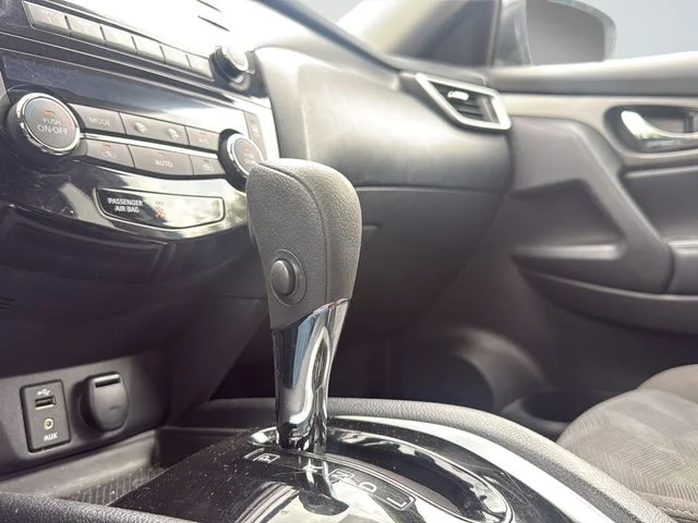 Used 2016 Black Nissan SV image 28