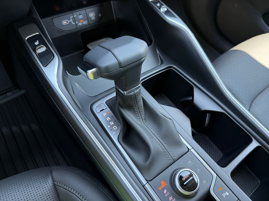 New 2026 Wolf Gray Kia S image 30