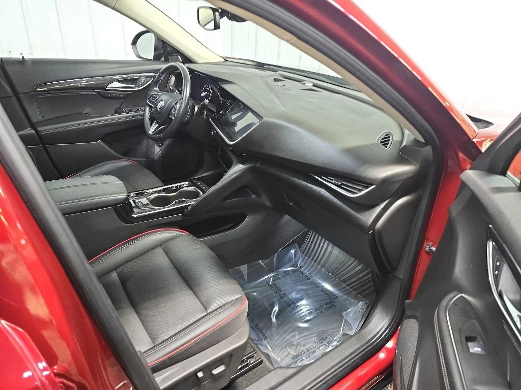 Used 2022 Red Buick Essence image 16