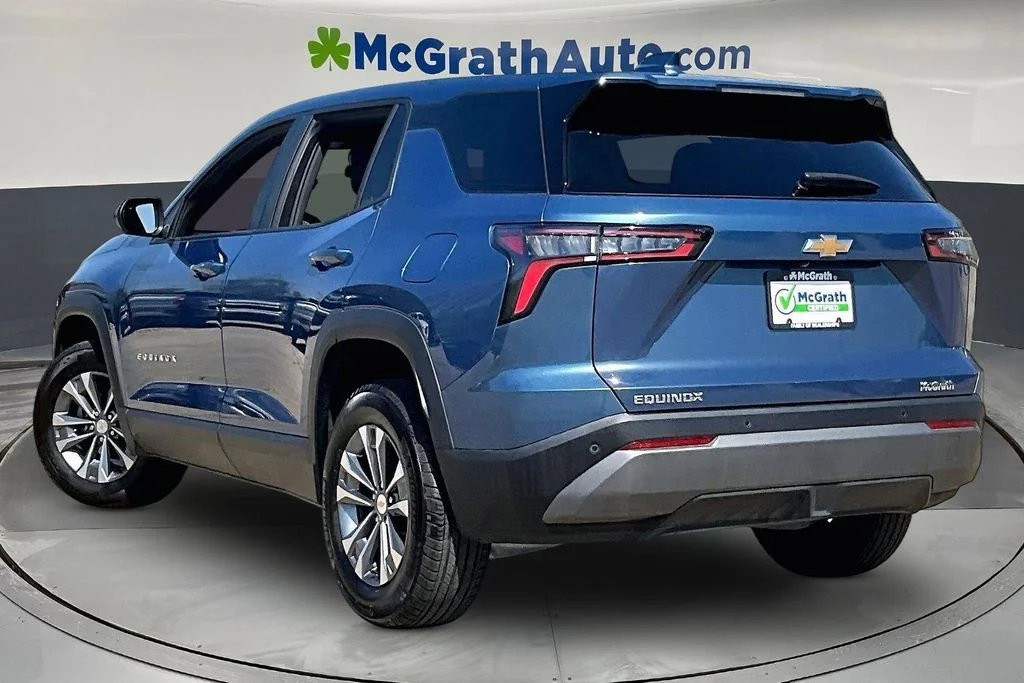 Used 2025 Blue Chevrolet LT image 5