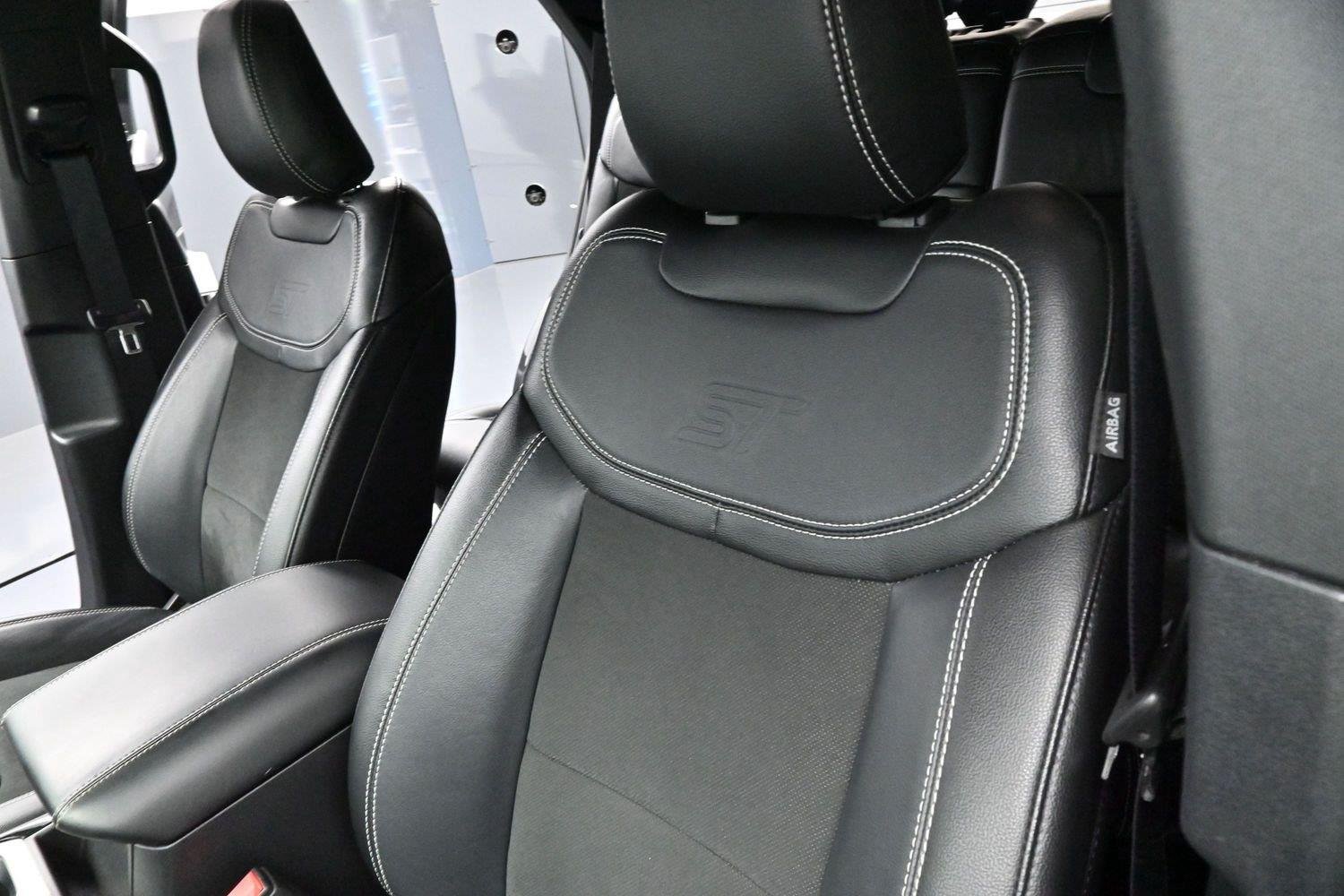 Used 2022 Agate Black Ford ST image 16