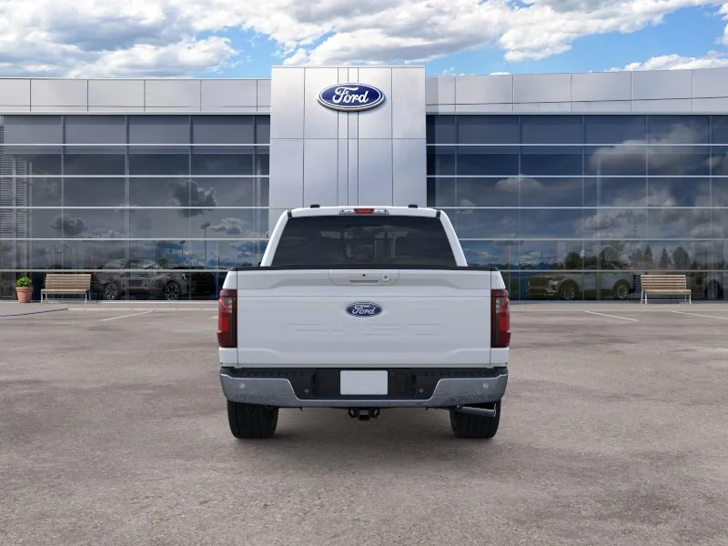 New 2026 Oxford White Ford XLT image 5