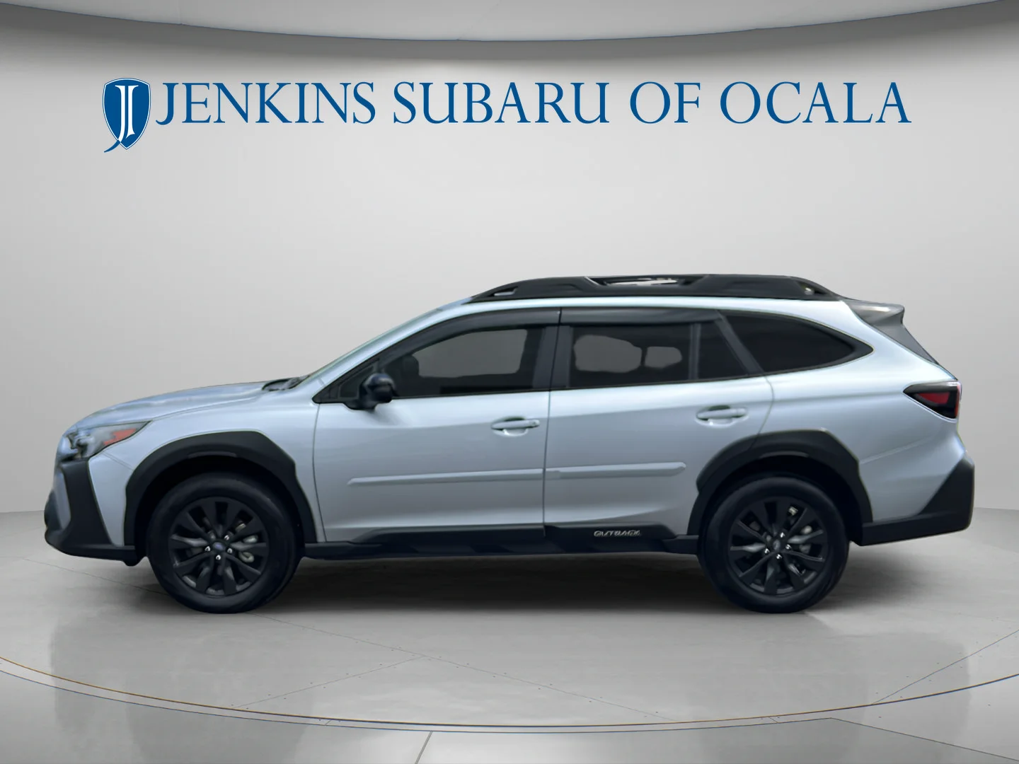 Used 2025 Ice Silver Metallic Subaru Onyx Edition image 6