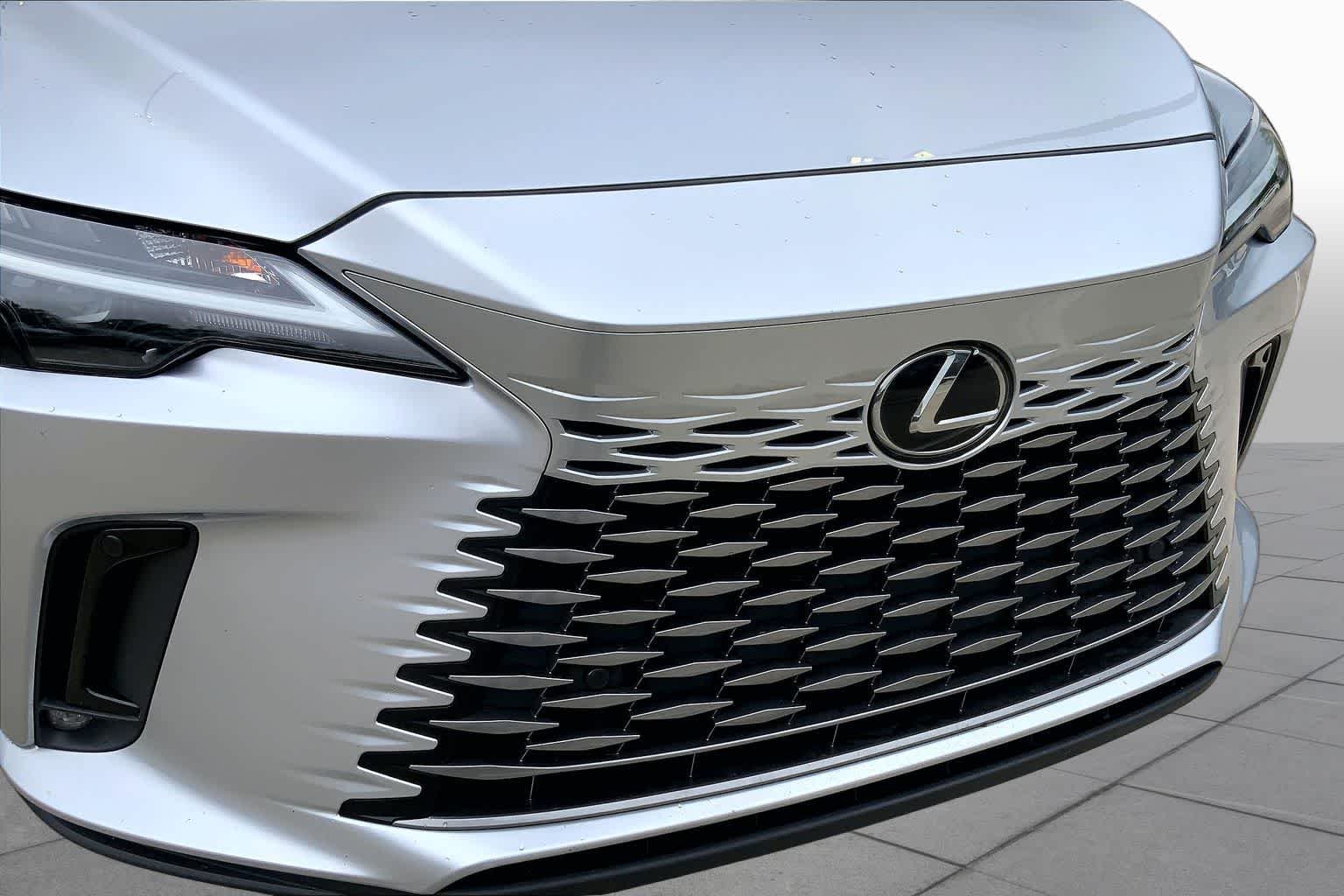 Used 2024 Iridium Lexus  image 31