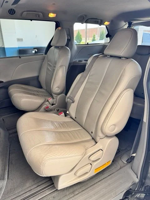 Used 2011 Cypress Pearl Toyota XLE image 13