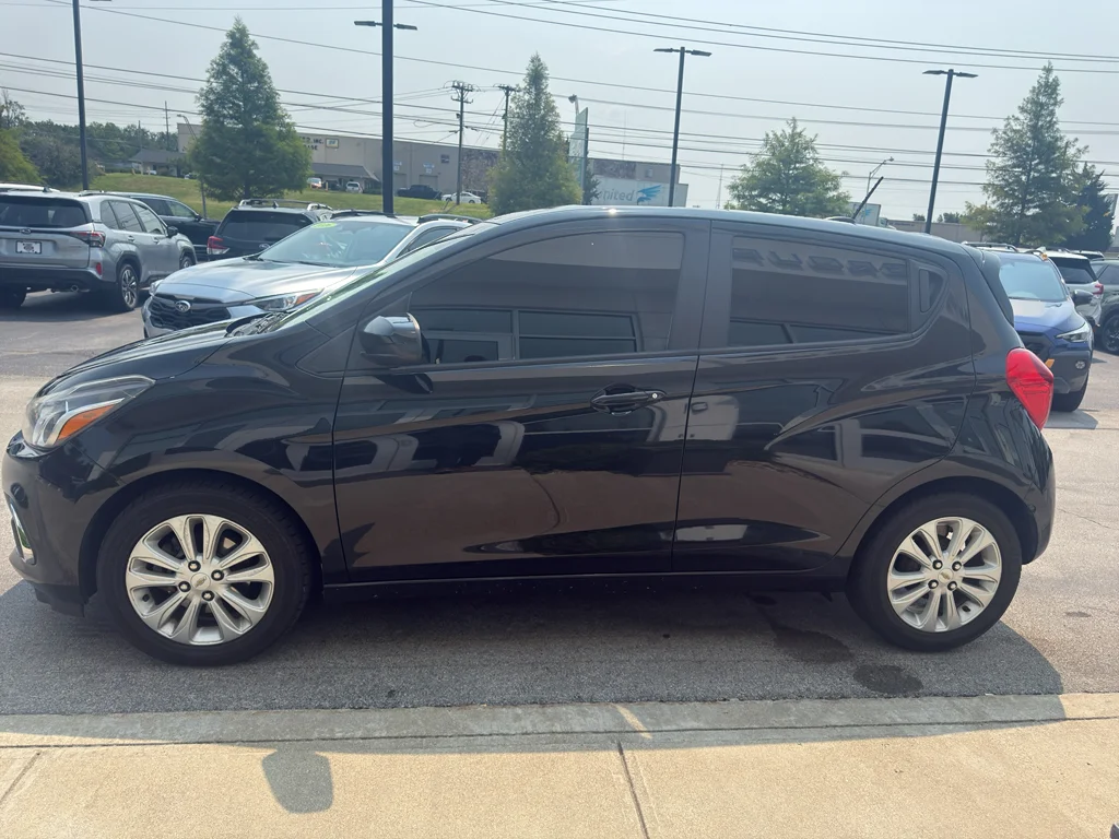 Used 2016 Black Granite Metallic Chevrolet LT image 8
