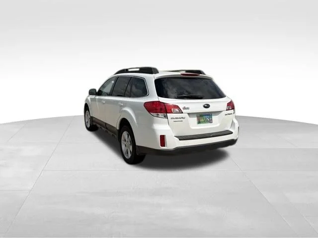 Used 2013 White Subaru 2.5i Premium image 5