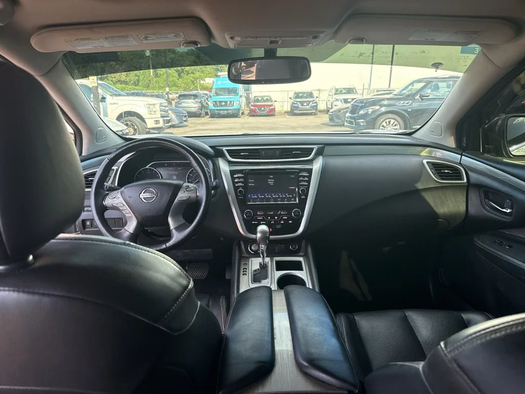 Used 2018 Brilliant Silver Metallic Nissan SL image 7