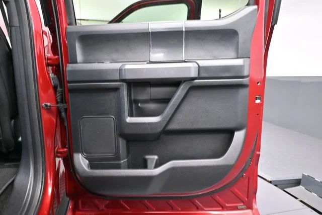 Used 2018 Red Ford XLT image 41