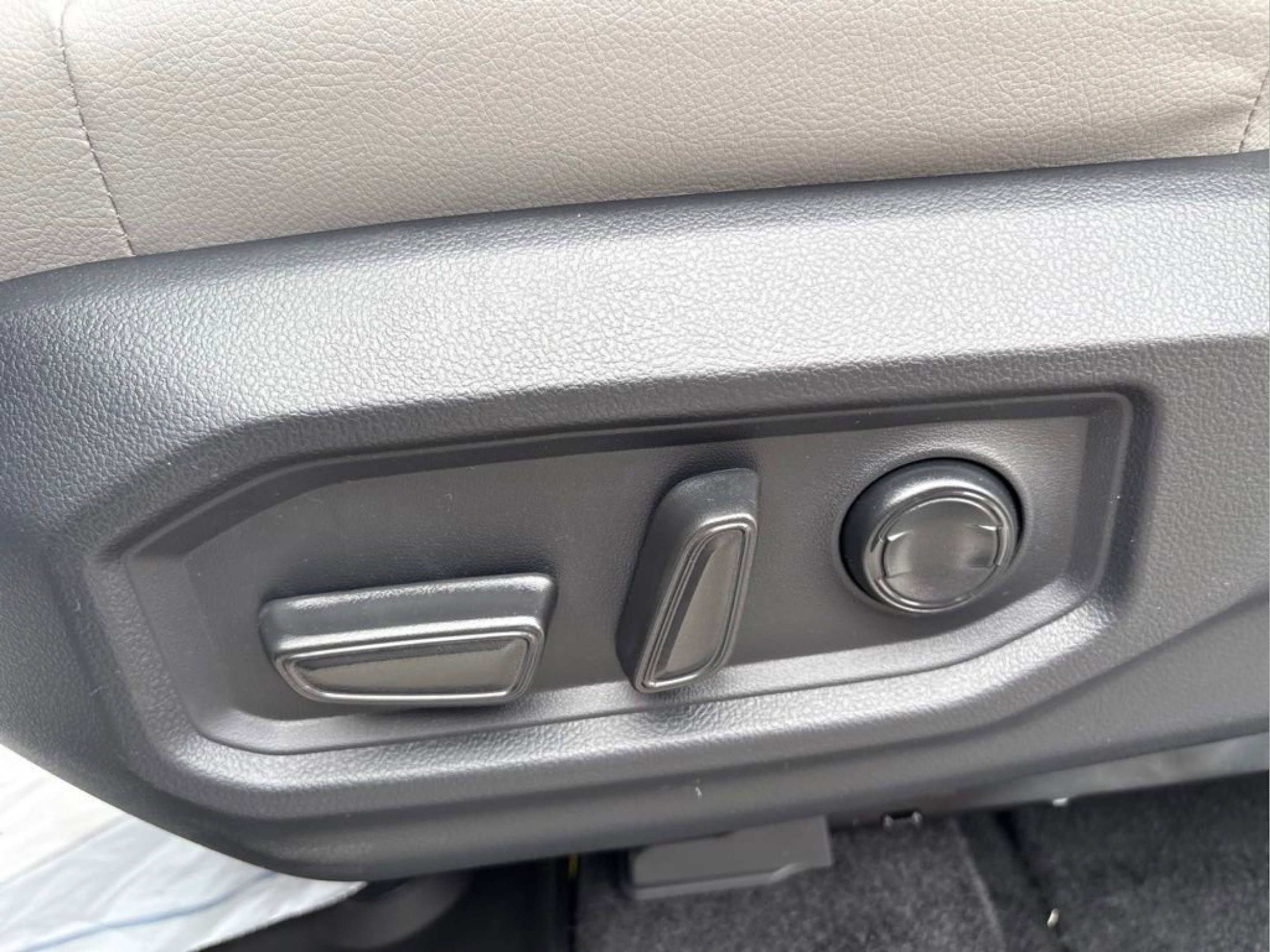 2026 Toyota Tundra Limited - Photo 27