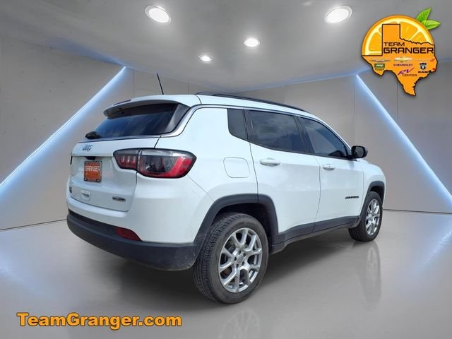 Used 2022 Jeep Compass Latitude Lux with VIN 3C4NJDFBXNT178544 for sale in Orange, TX
