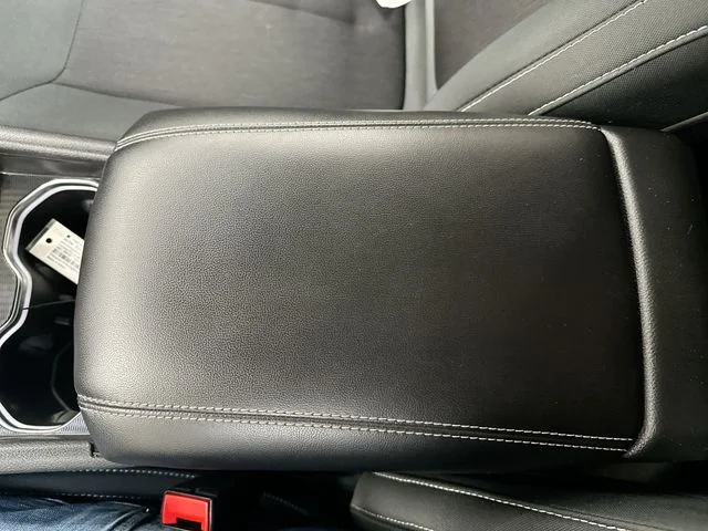 Used 2024 White Jeep Laredo X image 23