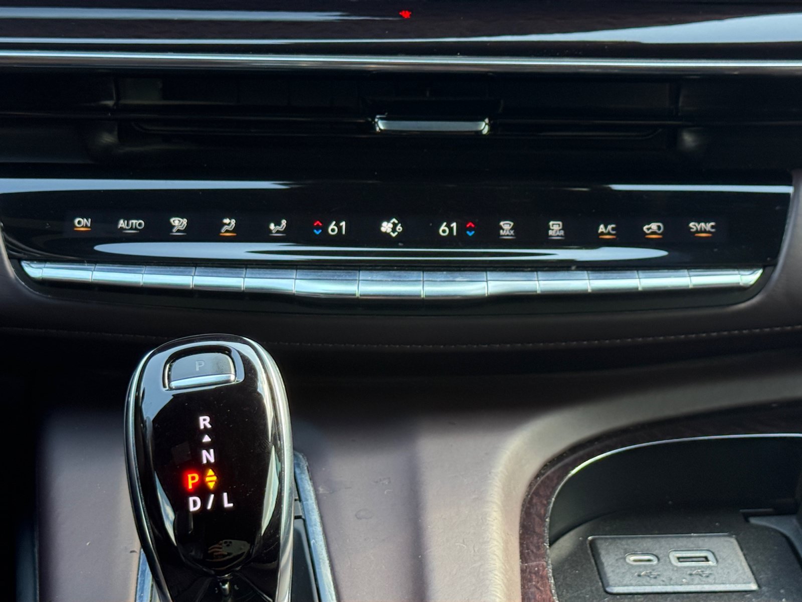 Used 2022 Wilder Metallic Cadillac Premium Luxury Platinum image 4