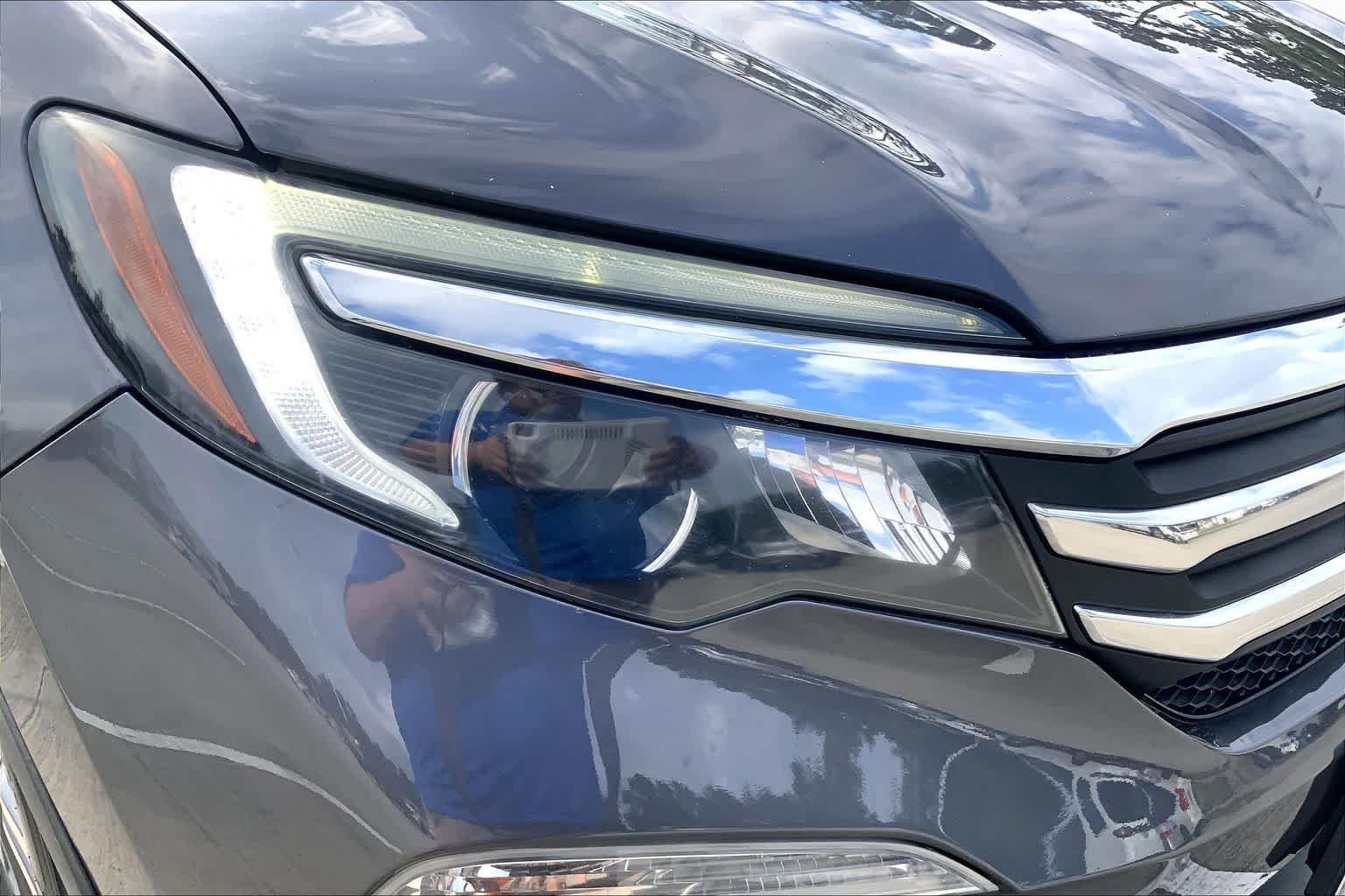 Used 2017 Modern Steel Metallic Honda EX-L image 27
