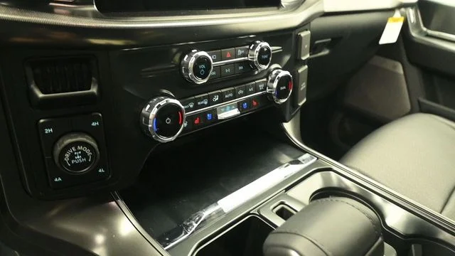New 2026 Carbonized Gray Metallic Ford Lariat® image 17