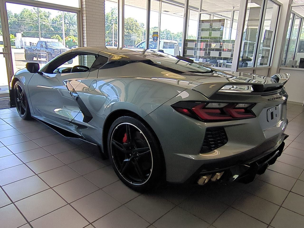 Used 2023 Hypersonic Gray Metallic Chevrolet 3LT image 5