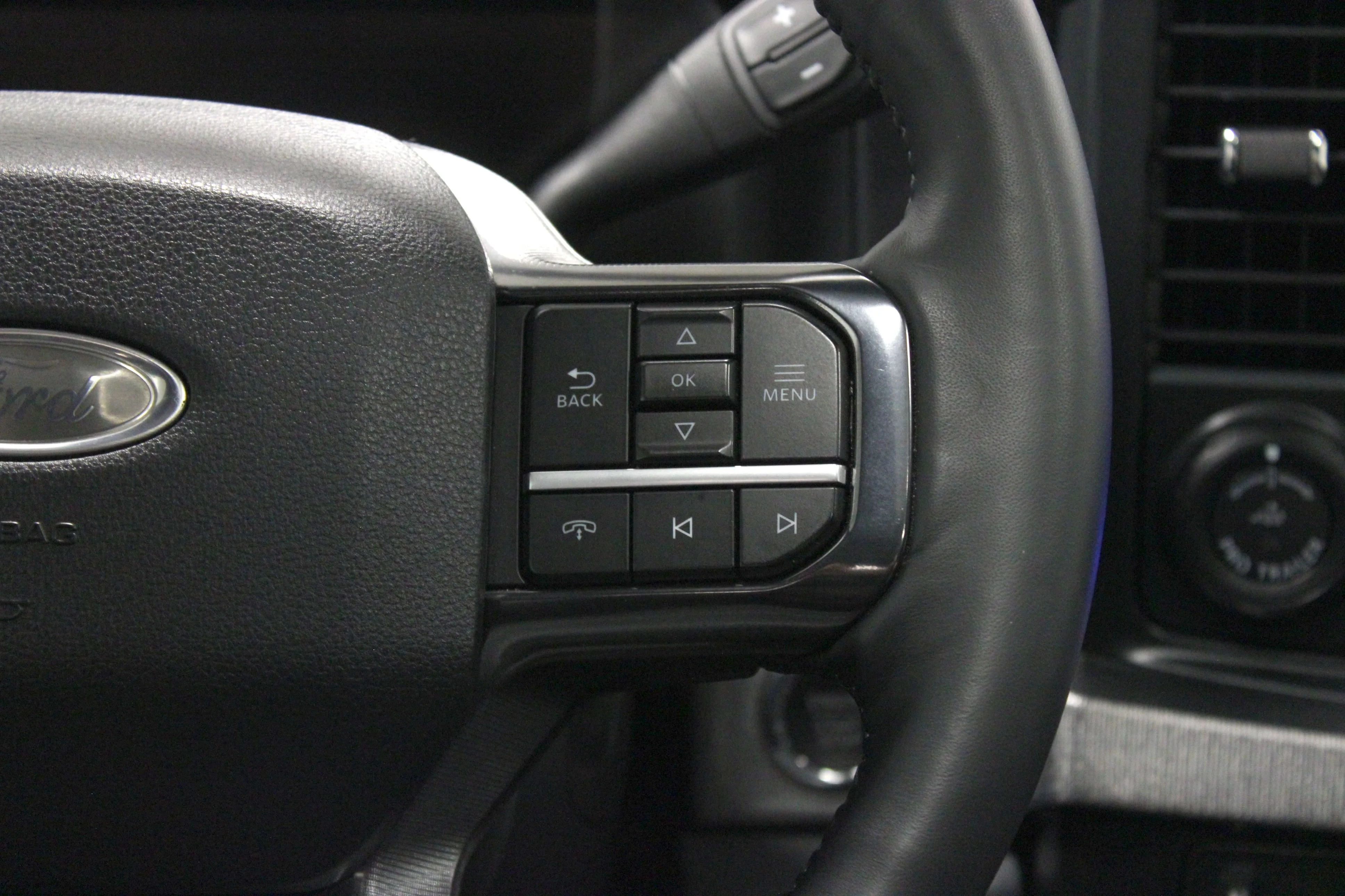 Used 2026 Agate Black Metallic Ford Platinum image 26