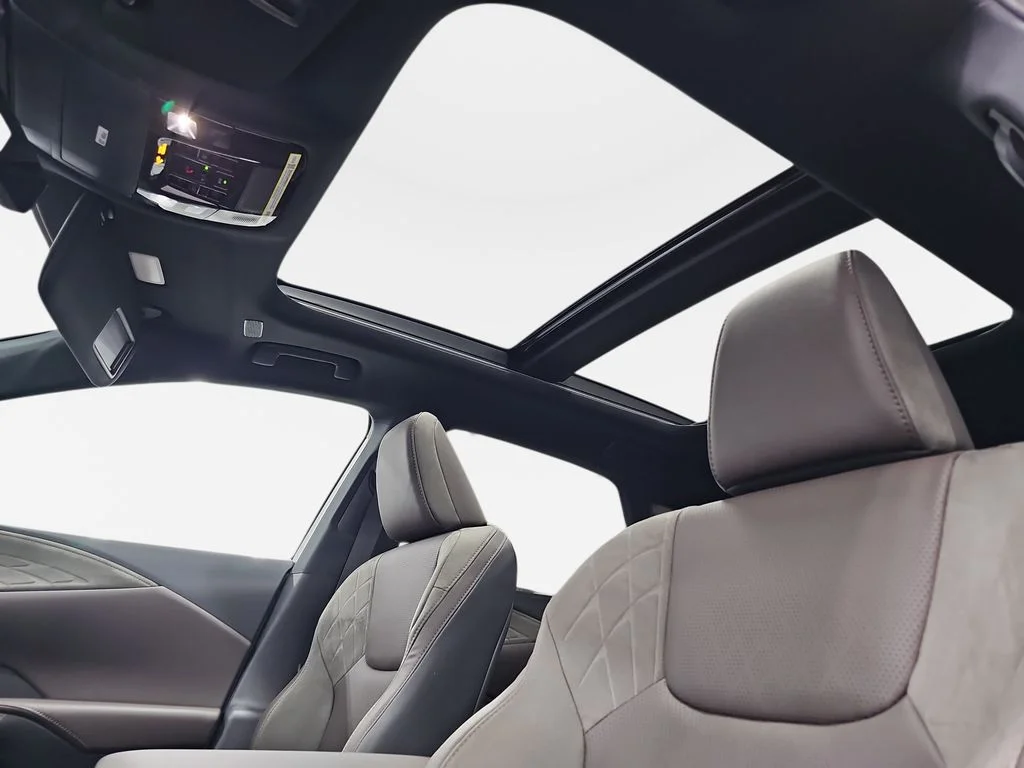 New 2026 Eminent White Pearl Lexus LUXURY image 29