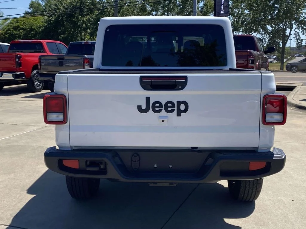 New 2026 Bright White Clearcoat Jeep Sport S image 35
